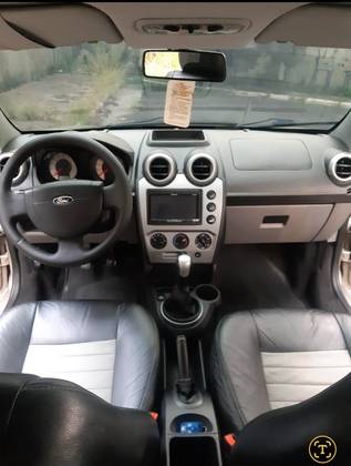 FORD FIESTA 1.6 MPI CLASS SEDAN 8V FLEX 4P MANUAL FORD FIESTA 1.6 MPI CLASS SEDAN 8V FLEX 4P MANUAL